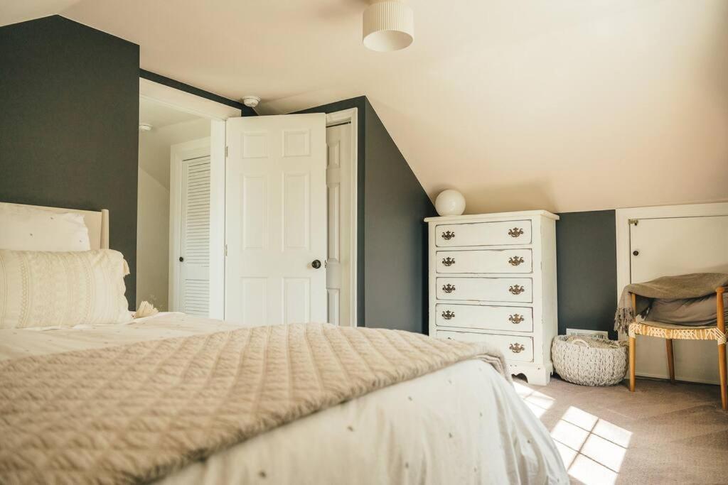 Cozy Cottage, Hot Tub, Fire Pit, 15Min To Hudson And Hiking 카츠킬 외부 사진